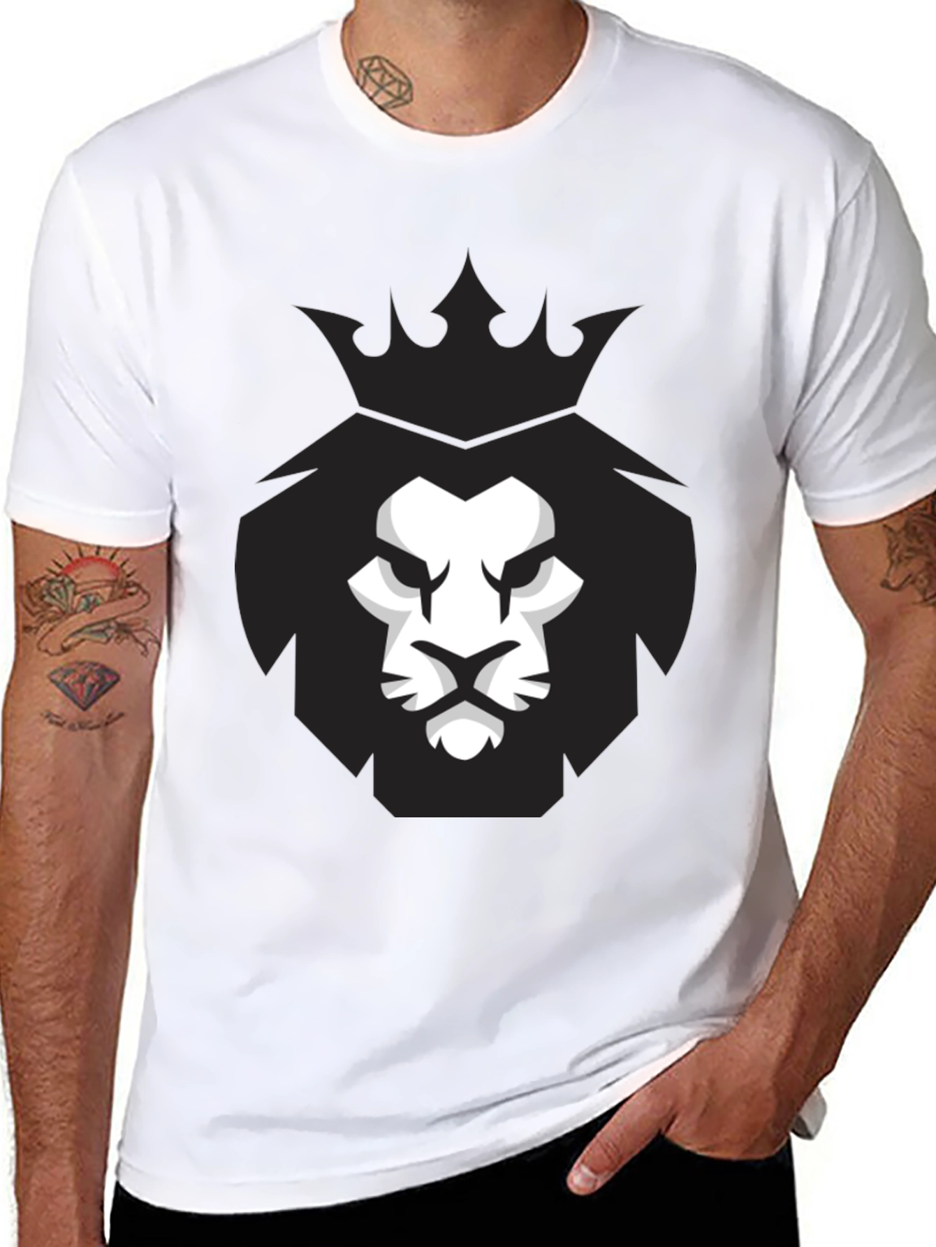 Lion King Graphic Tee - Black Crew Neck T-Shirt