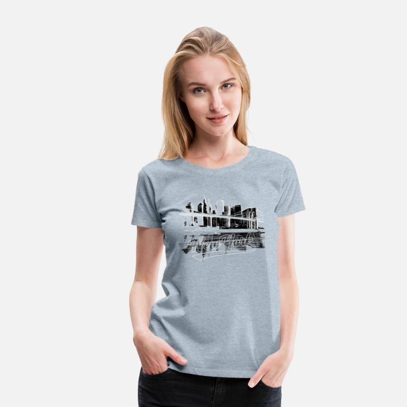 New York Brooklyn Bridge City Skyline