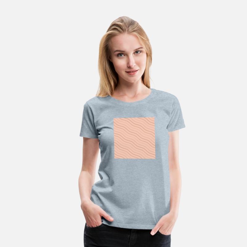 Peach and Brown Wavy Line Pattern Design