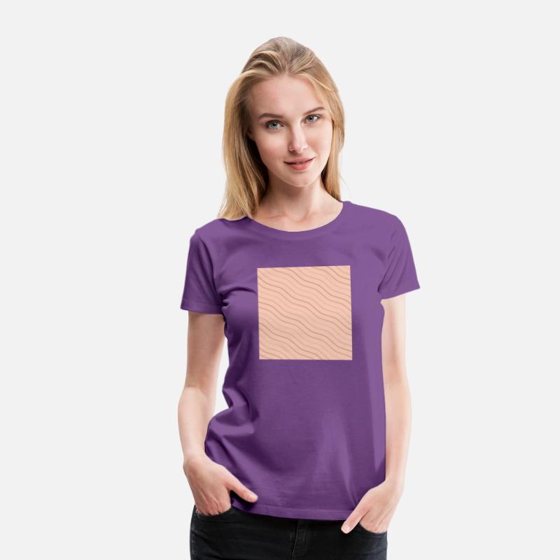 Peach and Brown Wavy Line Pattern Design