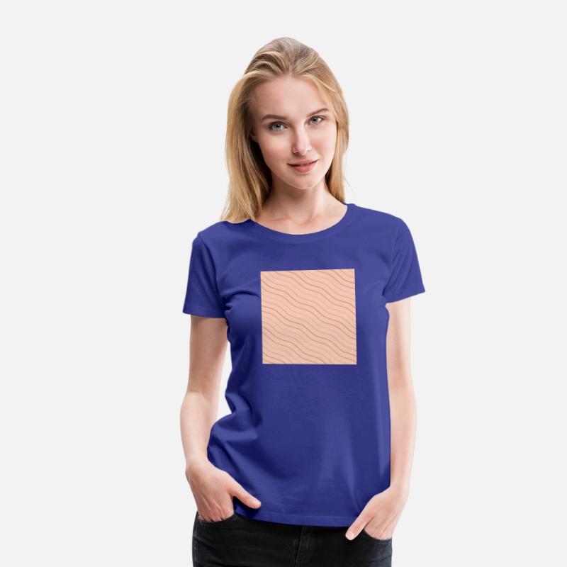Peach and Brown Wavy Line Pattern Design
