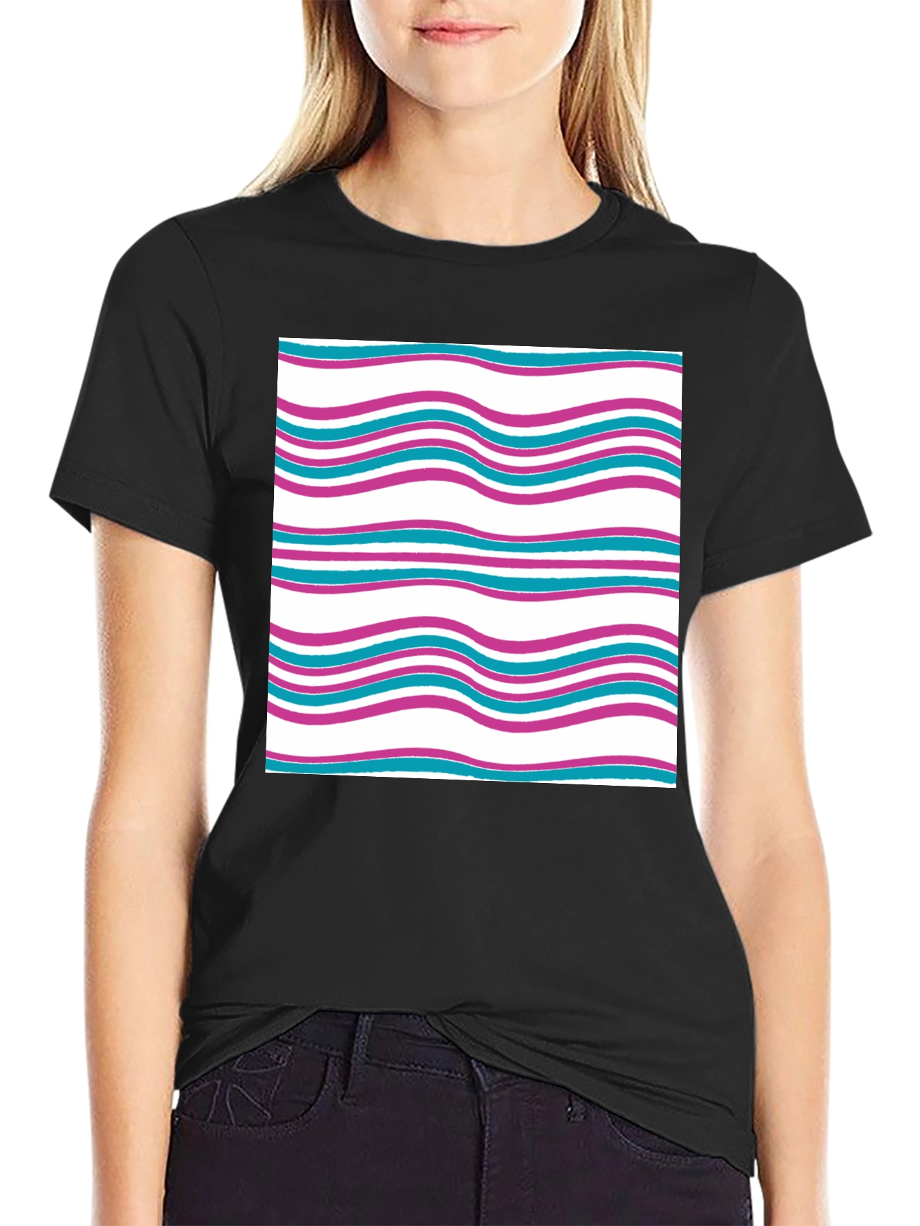 Wavy Line Pattern Tee - Casual Comfort